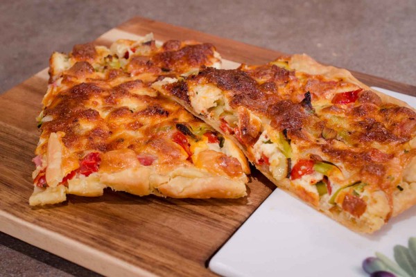 ΑΝΟΙΧΤΗ ΠΙΤΑ ΜΕ ΝΤΟΜΑΤΙΝΙΑ, ΜΟΡΤΑΔΕΛΑ & ΤΥΡΙΑ - ΣΕΦ ΣΤΟΝ ΑΕΡΑ