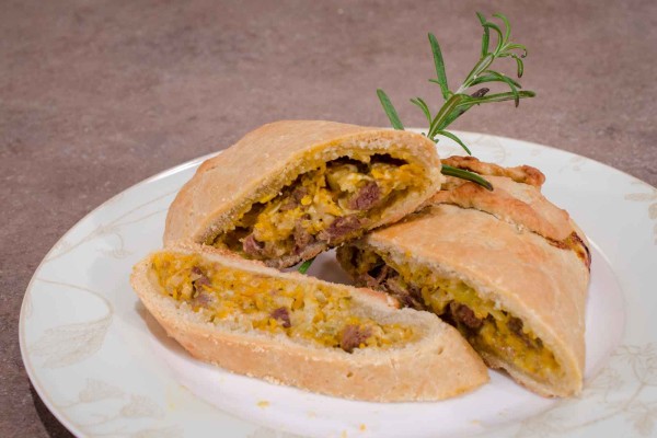 ΧΩΡΙΑΤΙΚΗ ΠΙΤΑ ΜΕ ΜΟΣΧΑΡΑΚΙ, ΠΡΑΣΟ, ΚΑΡΟΤΟ & HAVARTI - ΣΕΦ ΣΤΟΝ ΑΕΡΑ