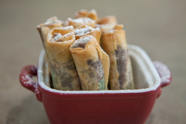 SPRING ROLLS ME ΚΑΡΑΜΕΛΑ ΓΑΛΑΚΤΟΣ - ΣΕΦ ΣΤΟΝ ΑΕΡΑ