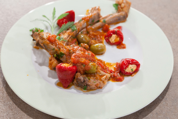 COSTOLETTE (ΑΡΝΙΣΙΑ ΠΑΪΔΑΚΙΑ ΚΑΛΑΒΡΙΑΣ ΜΕ ΓΕΜΙΣΤΕΣ ΠΙΠΕΡΙΕΣ) - ΣΕΦ ΣΤΟΝ ΑΕΡΑ